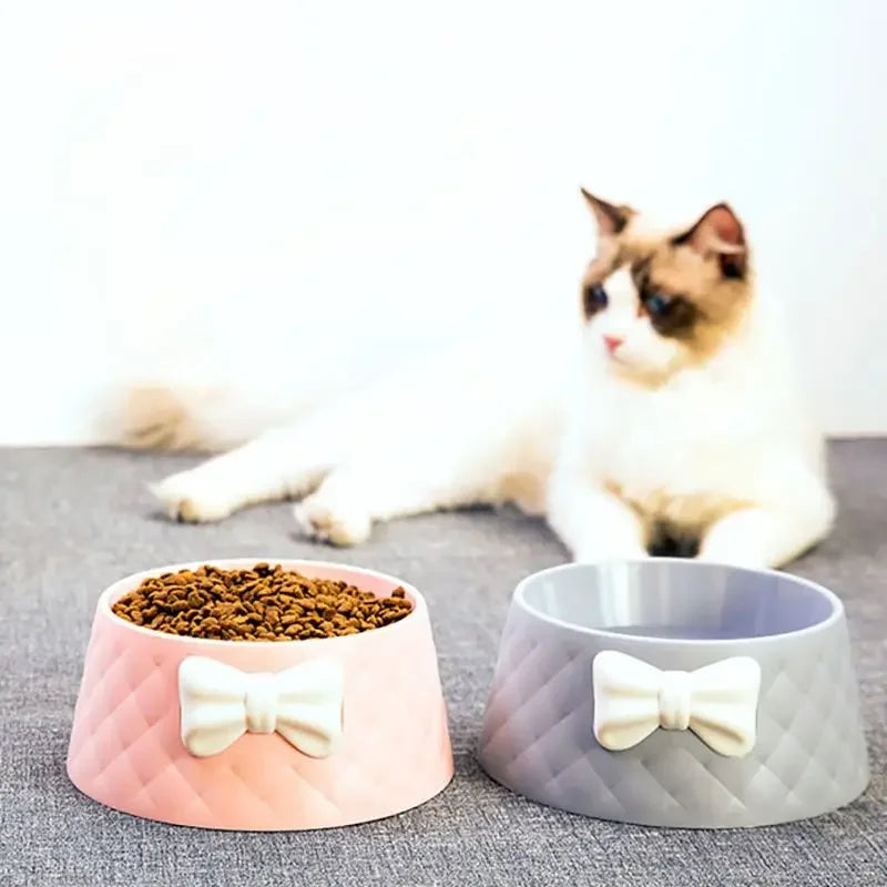 Futternäpfe für Hunde und Katzen mit Schleifen