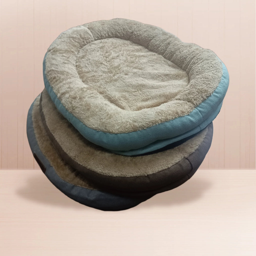 Hundebett oder Katzenbett für drinnen und draußen